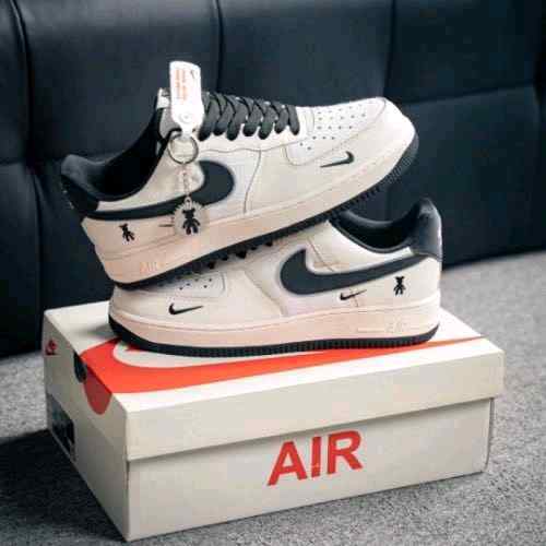 Nikee Airforce 1 07 Low Violent Bear Joint Linen Beige Black Sneaker