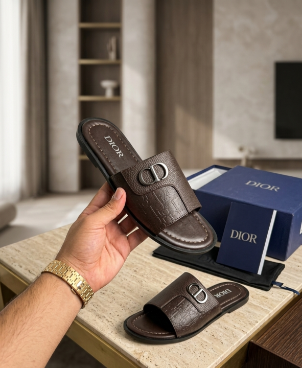 DIO.R MONOGRAM PREMIUM BROWN CHAPPAL 051