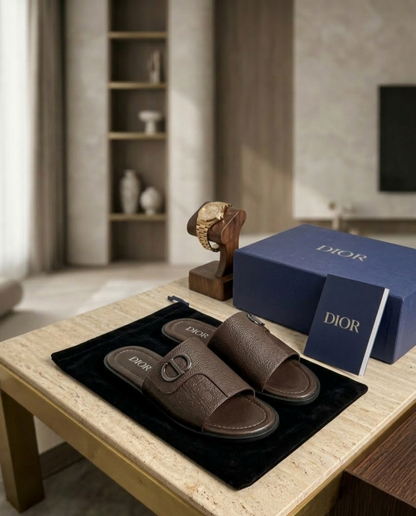 DIO.R MONOGRAM PREMIUM BROWN CHAPPAL 051