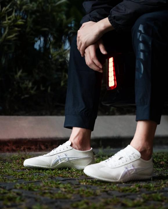 Onitsuka Tiger Mexico 66 Driving White