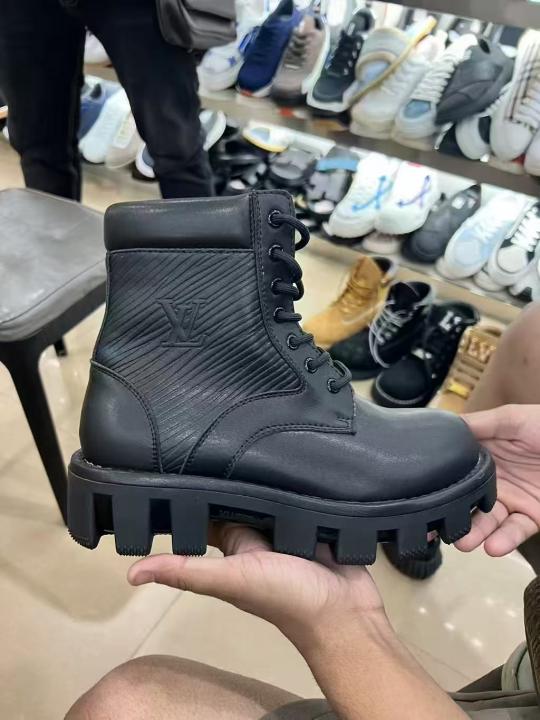 Loui.s vuitto.n LV Checker Ranger black
