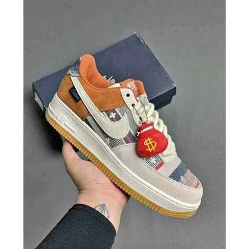 Nikee Airforce 1 Low Outside