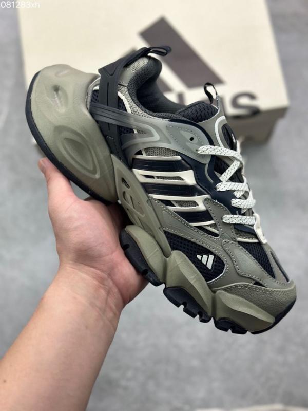 ADIDDAS XLG RUNNER DELUXE GREY