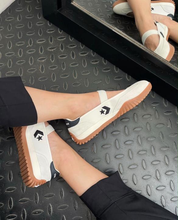 CONVERS.E RUN STAR TRAINER BALLET WHITE