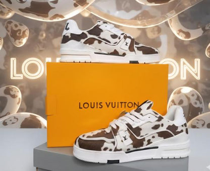 LOUISS VUITTONN FUR PONY TRAINER 2025