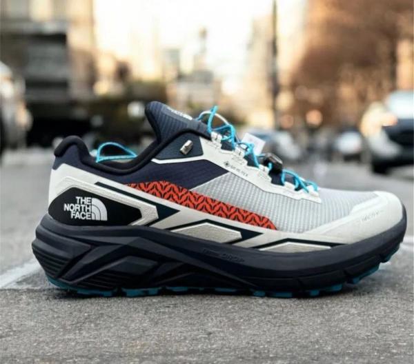 The North fac.e Vectiv Gore Tex blue