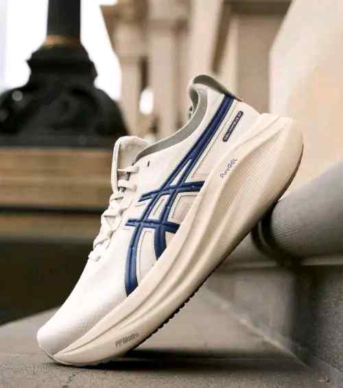 Asiccss Gel-Nimbus 27 ATC White Blue