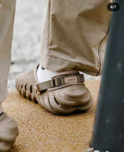 CROCCS ECHO BROWN FOR MEN