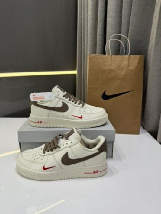 NIK_E AIRFORCE 1 MINI RED SWOOSH COFFEE MILK FIX