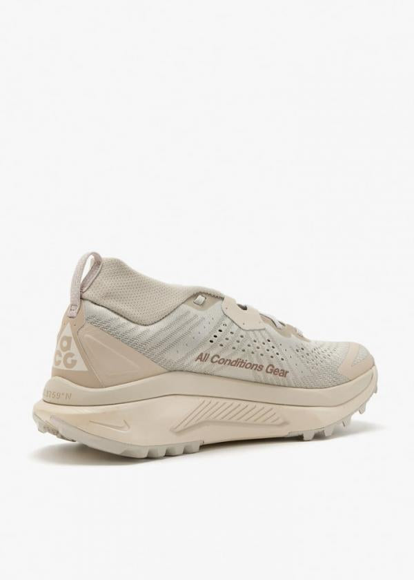 Nik.e ACG Zegma Trail Cream Running shoes
