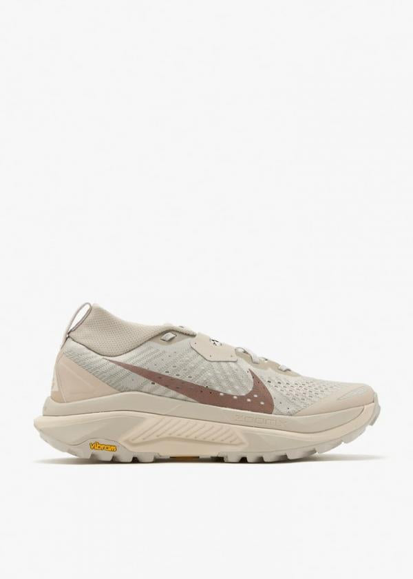 Nik.e ACG Zegma Trail Cream Running shoes