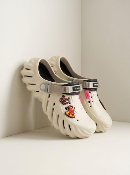 CROCCS ECHO BEIGE BLACK