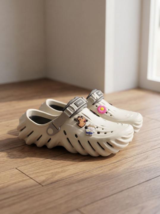 CROCCS ECHO BEIGE BLACK