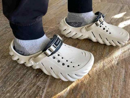 CROCCS ECHO BEIGE BLACK