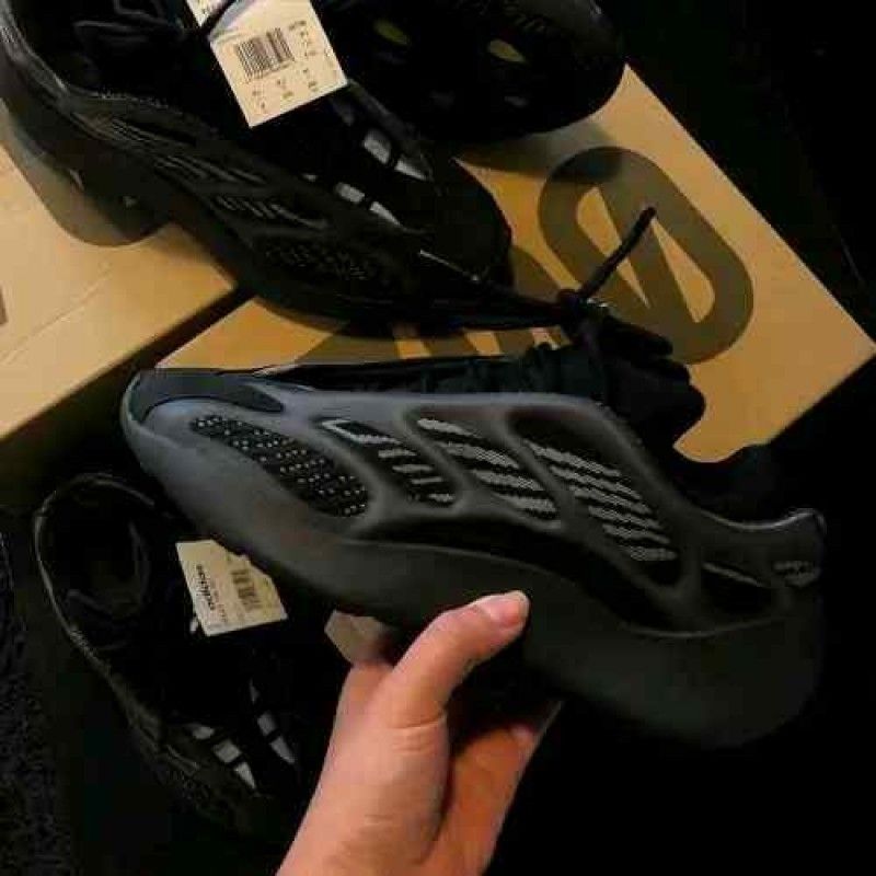 Adidaass Yeezy 700 v3 Alvah Semi UA
