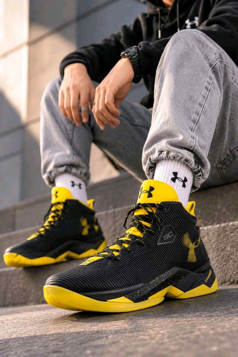 Underr Armour Curry 2.5 Taxi