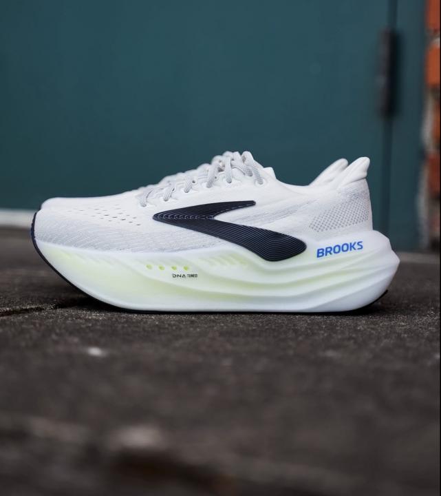 Brooks Glceerin Max Running Green sole
