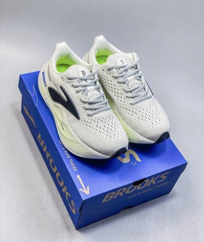 Brooks Glceerin Max Running Green sole