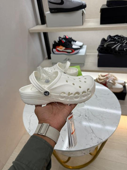 Croccs baya clog white