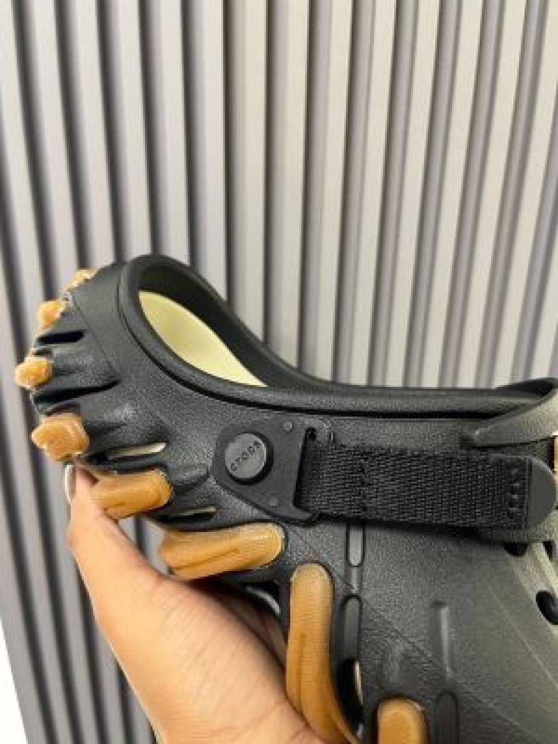 CROCCS ECHO GUM RO CLOGS black