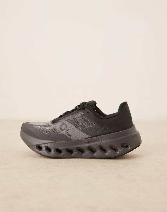 On Cloud Surfer Next Black