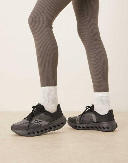 On Cloud Surfer Next Black