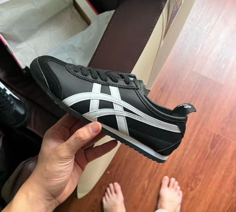 ONITSUKA. TIGER mexico 66 black white