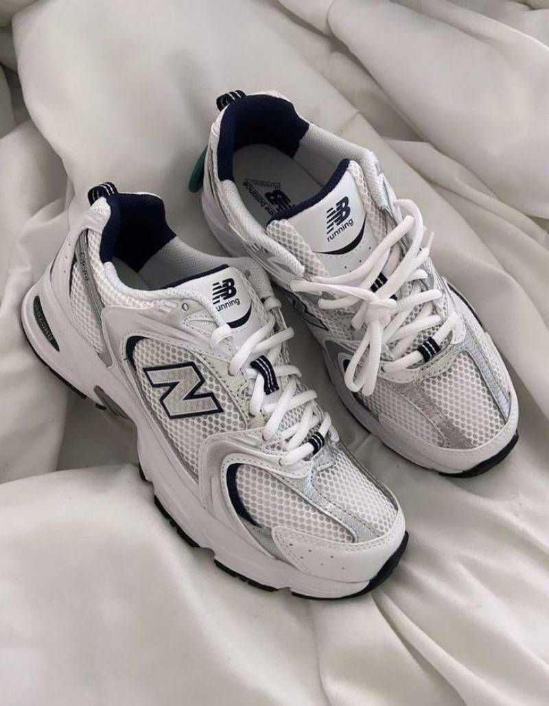 WMN NEWW BALANCE 530 WHITE NAVY FIX