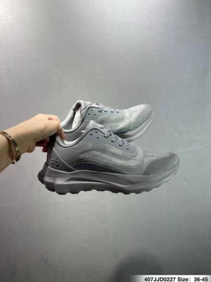 ALO YOGA RUNNER GREY