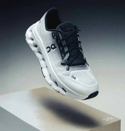 ON CLOUD Running TILT 2 0 BLACK IVORY