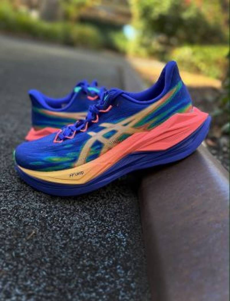 Asiccs SuperBlast 3 Cobalt Burst Light