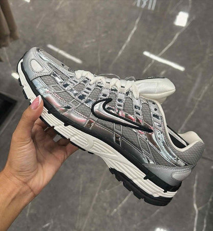 Nik P6000  metallic silver Sail