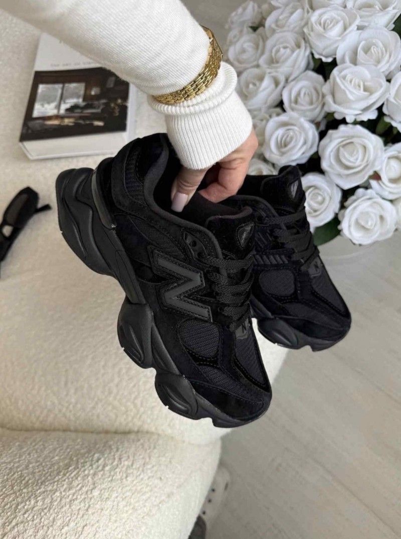 NEWW BALANCE 9060 TRIPLE BLACK CAT