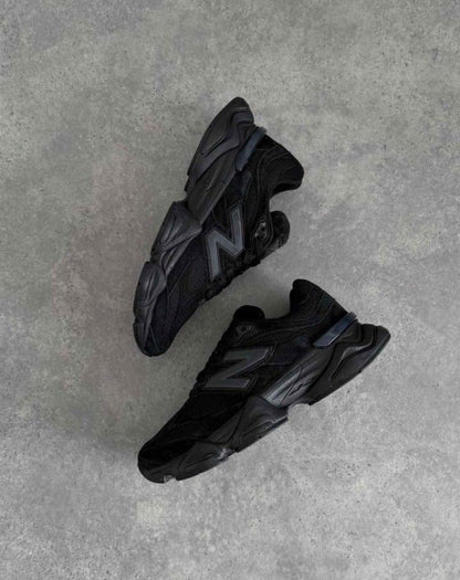 NEWW BALANCE 9060 TRIPLE BLACK CAT