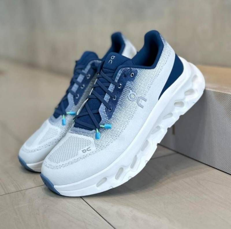On RUNNING Cloud Tilt 2.0 Tempest Ivory BLUE