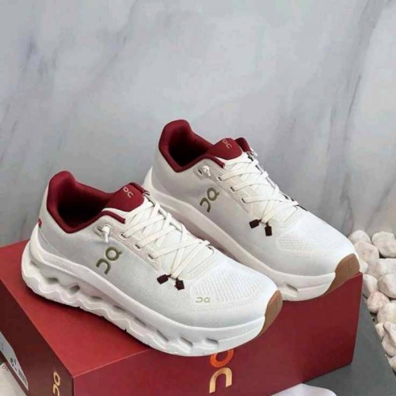 On Running Cloud Ivory Pearl Chinese Of the Year