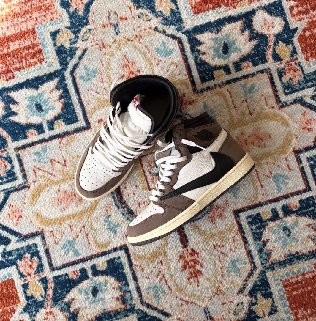 Nik airr Jordan Retro 1 High OG Travis Scott Mocha Semi UA