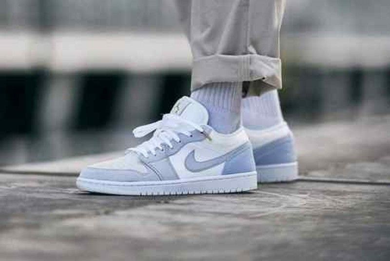 NIK AIR JORDAN RETRO 1 LOW PARIS