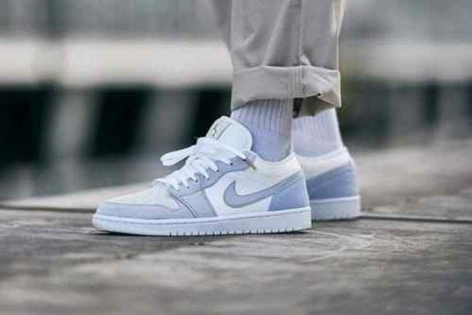 NIK AIR JORDAN RETRO 1 LOW PARIS
