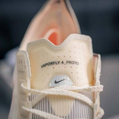 Nikkee Air zoom Vaporfly Next 4 cream black