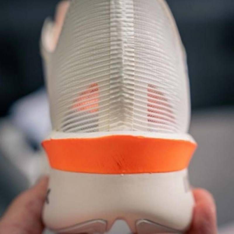 Nikkee Air zoom Vaporfly Next 4 cream black