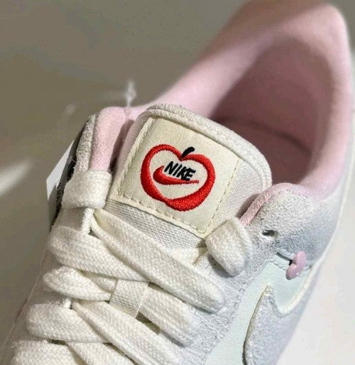 NIK EE Air Force 1 Low Valentines Day 2025