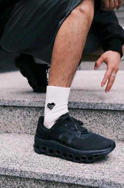 ON Running CloudMonster all Black Sneaker
