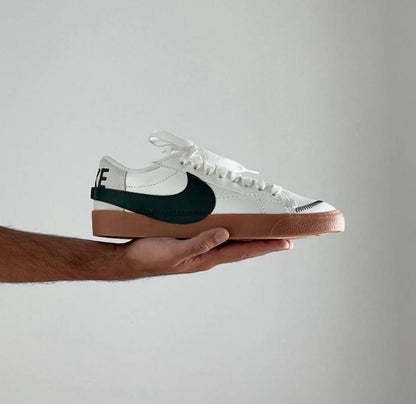 NIKKE BLAZER LOW 77 SAIL PRO GREEN