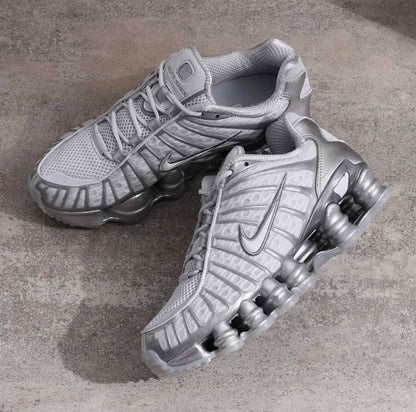 NIKKE SHOX TL GREY METALLIC SILVER