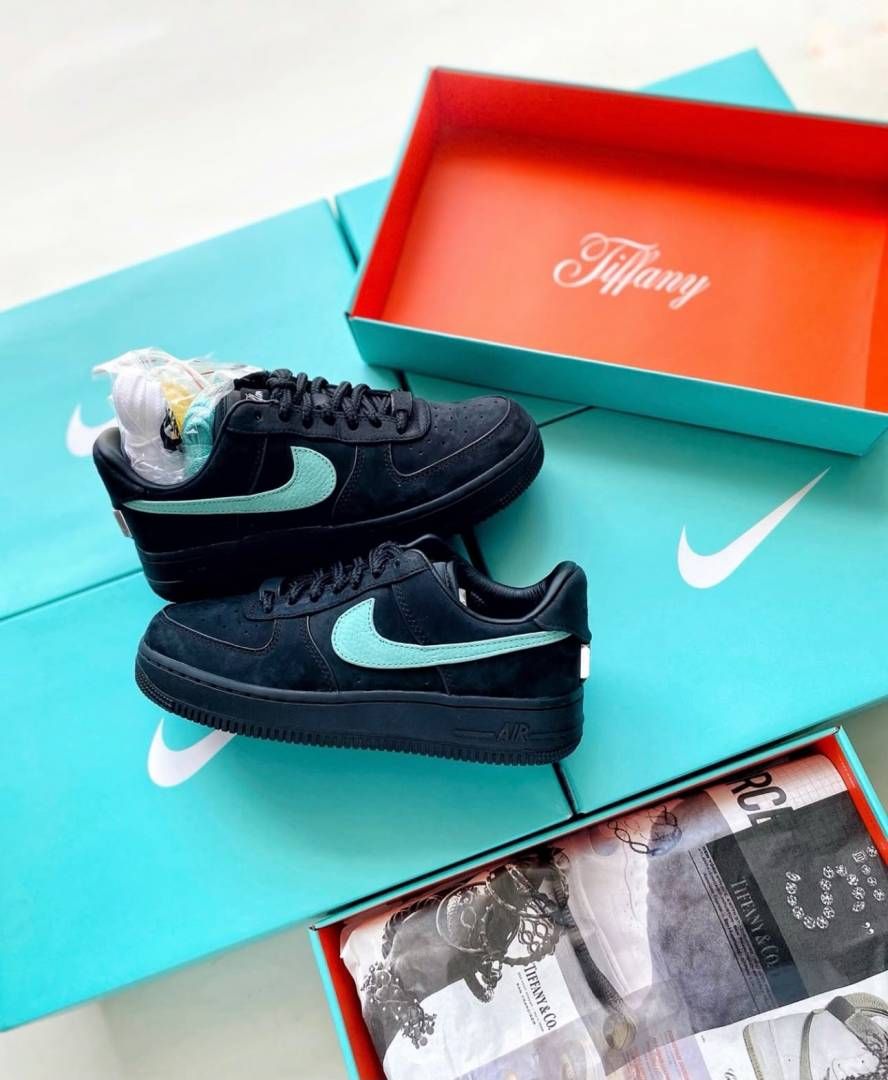 NIKKEE AIRFORCE 1 LOW TIFANY AND CO SEMI UA