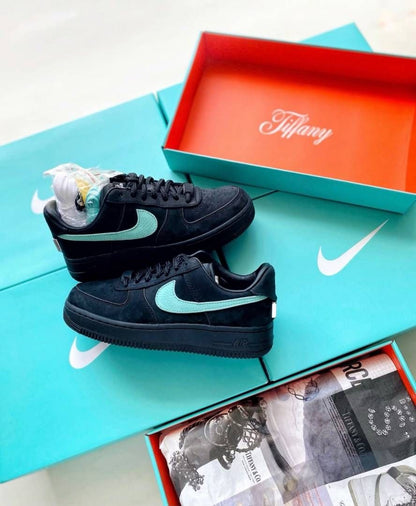 NIKKEE AIRFORCE 1 LOW TIFANY AND CO SEMI UA