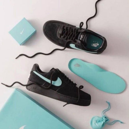 NIKKEE AIRFORCE 1 LOW TIFANY AND CO SEMI UA