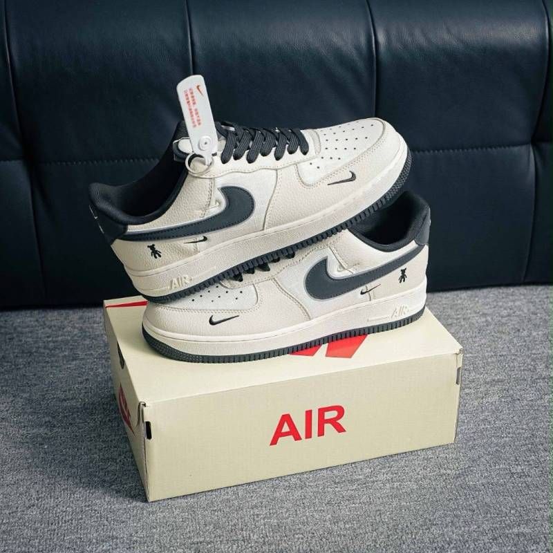 NIKKE AIRFORCE 1 VIOLENT BEAR JOINT LINEN BLACK BEIGE