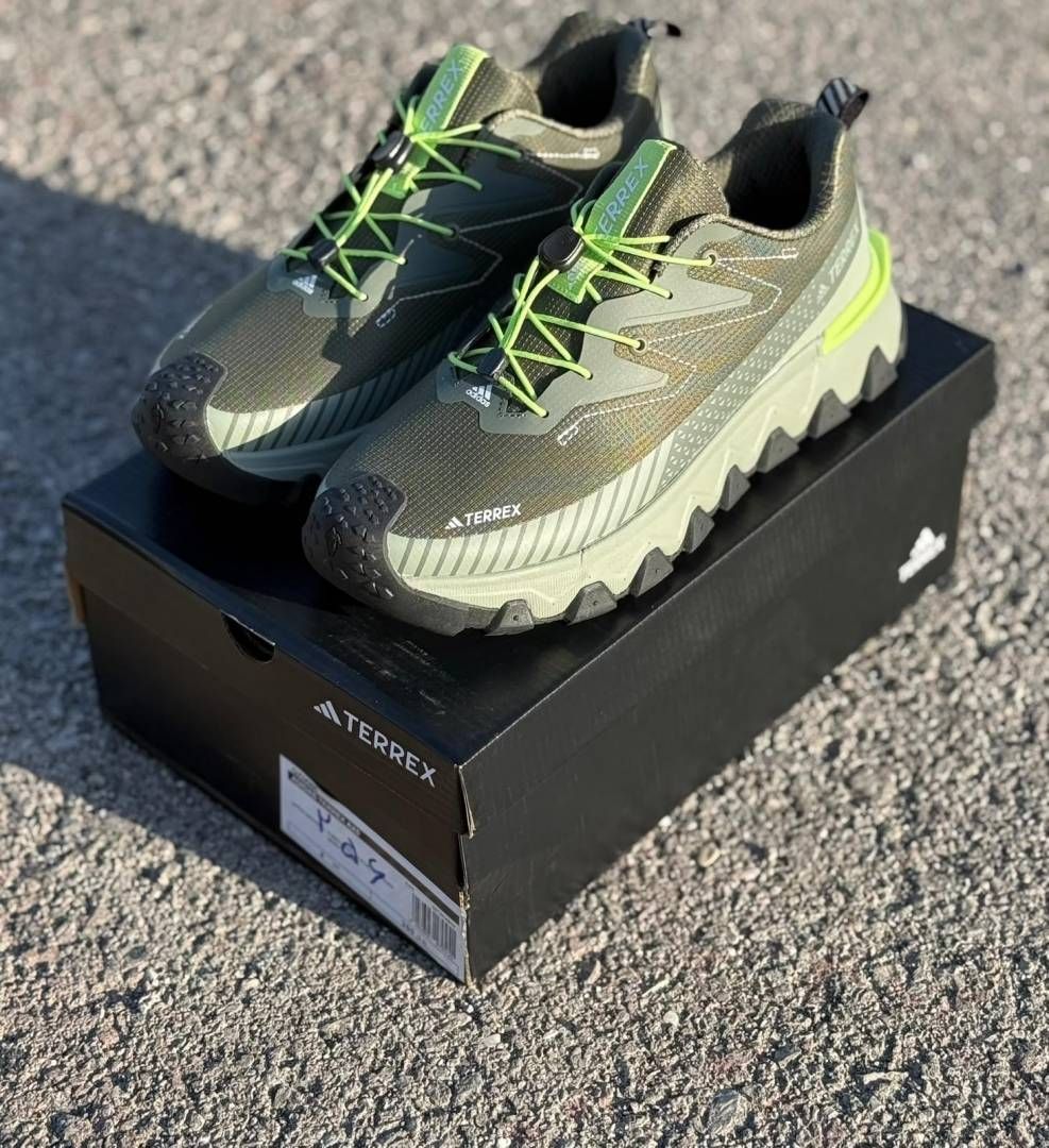 ADIDDAS TERREX HIKING OLIVE GREEN